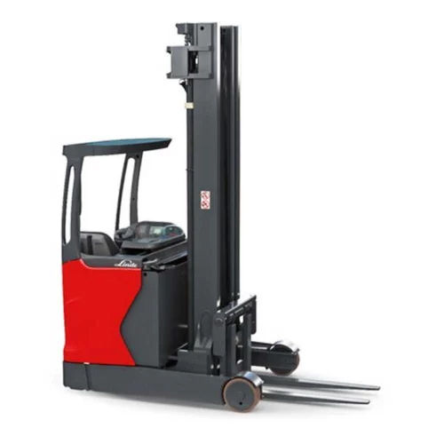 R14 Linde Reach Trucks