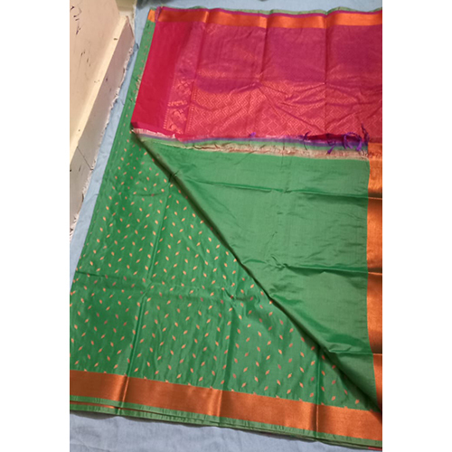 Ladies Red and Green Kanchipuram Silk Sarees