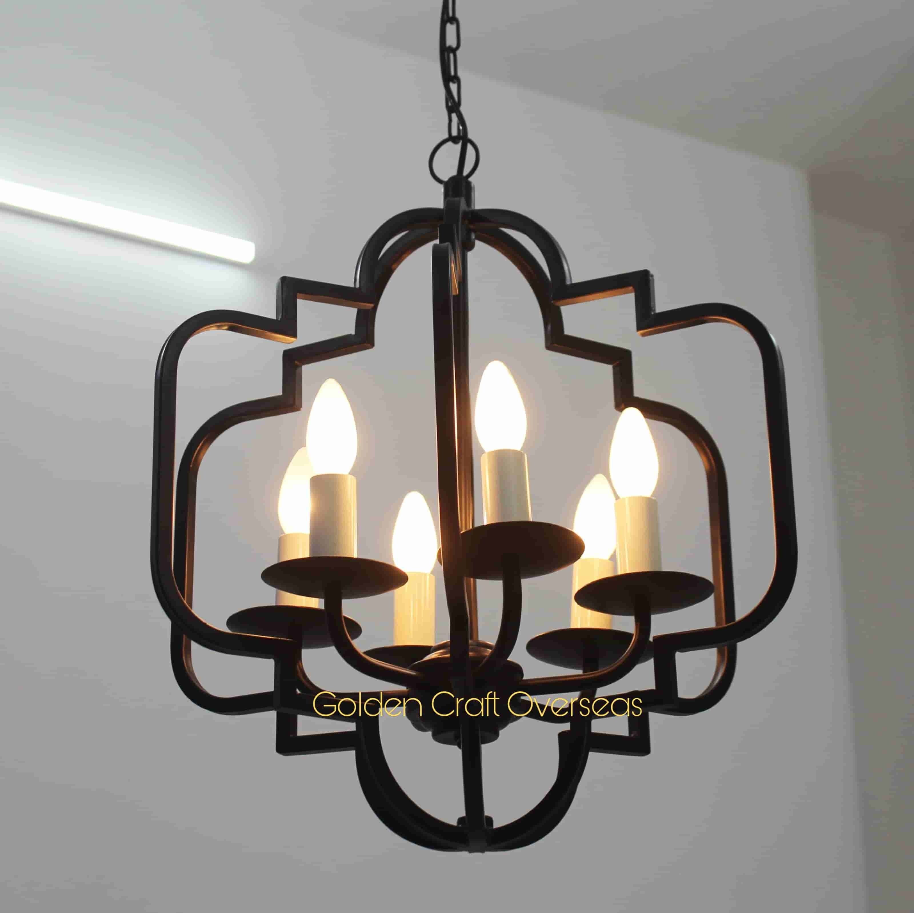 Traditional Four Arm Chandelier in Black and White finish for lighting Decorations