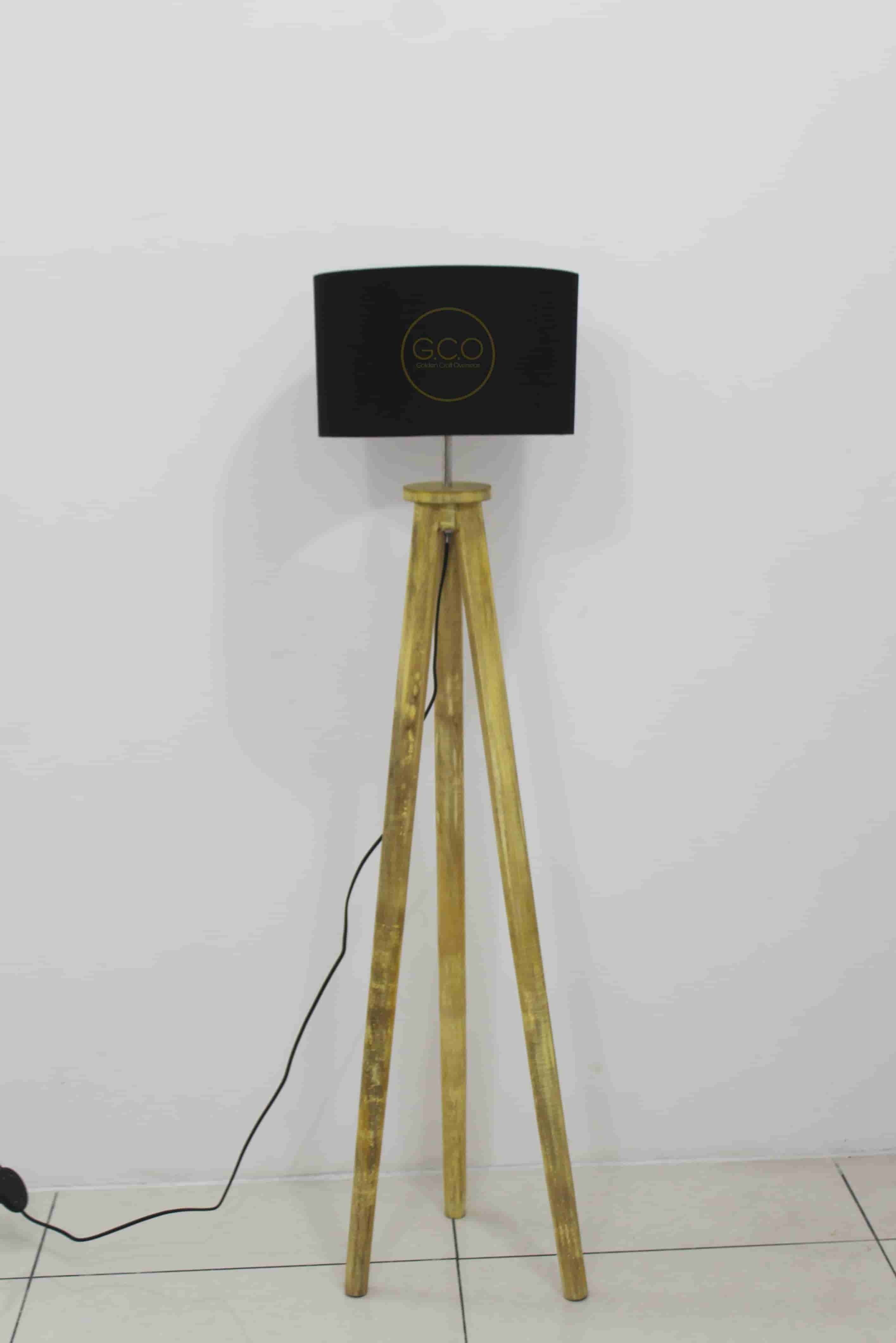 Wooden Tripod Floor Lamp with black cotton shade for interior decors