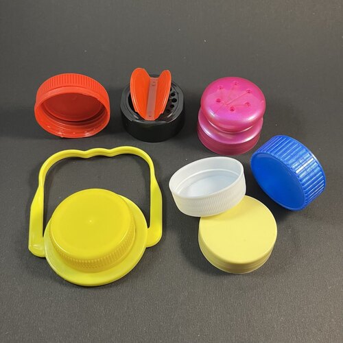 38 MM PLASTIC CAPS