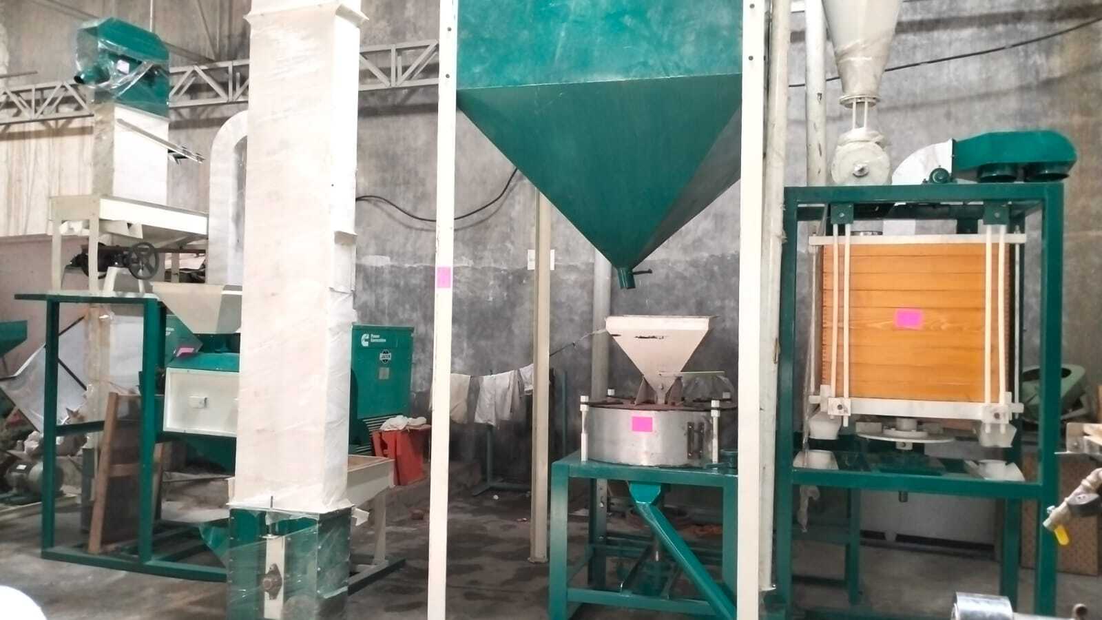 Flour mill plant 300 kg hr with motor