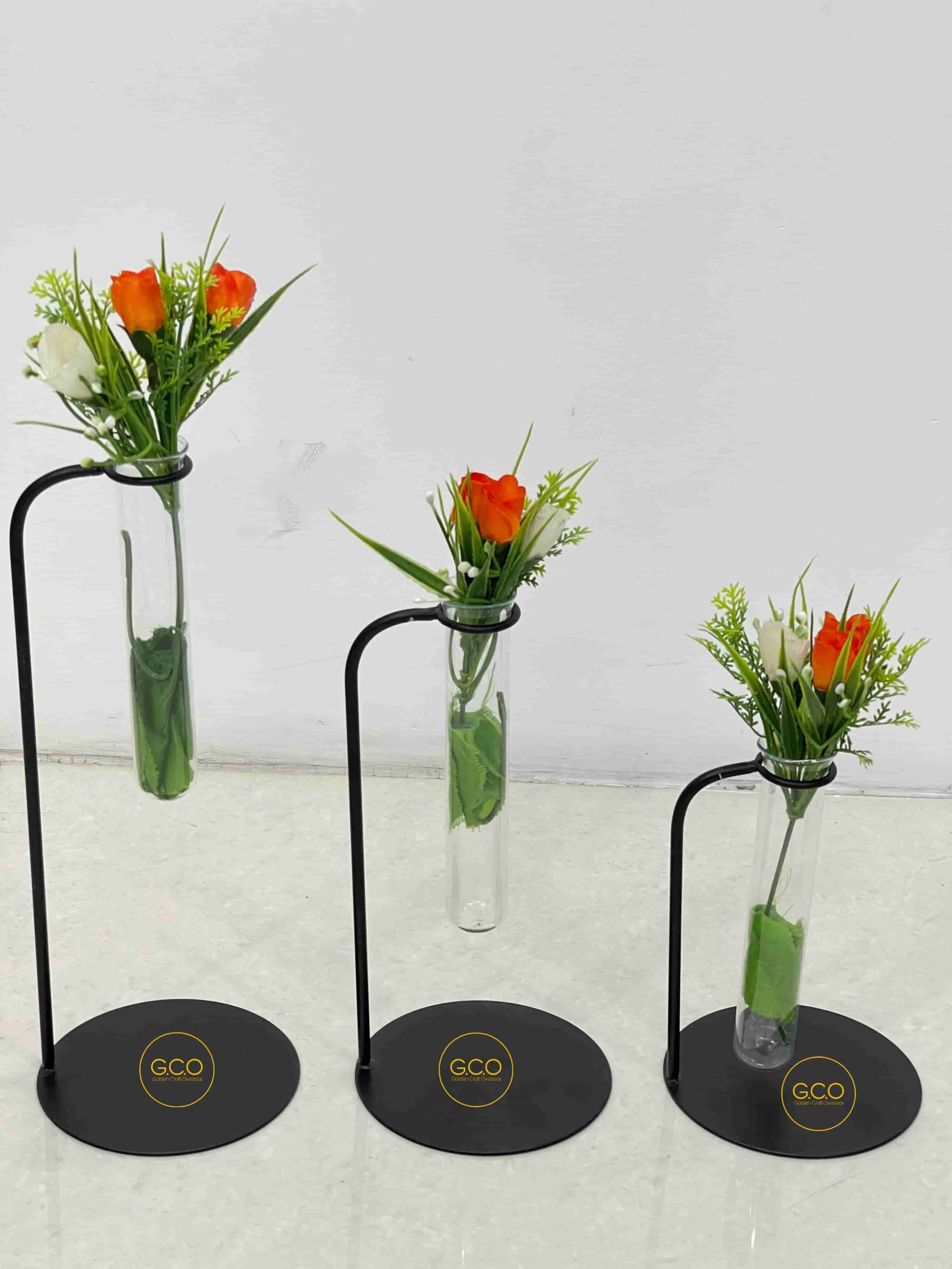 Flower Vase Set of 3 in iron with powder coated finish for decorative purpose