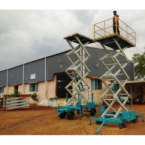 Merrit Scissor Platform For Out Door Use Load Capacity: 100 Kg