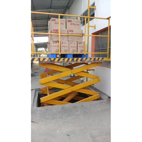 Scissor Lift - Merrit Load Capacity: 0.3-0.5 Ton Tonne