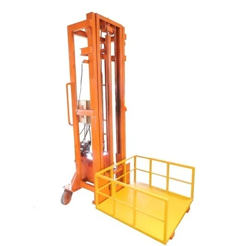 Merrit Movable Goods Lift