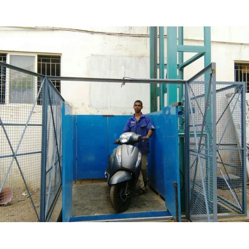 Stainless Steel Merrit Hydraulic Goods Lift For Two Wheeler