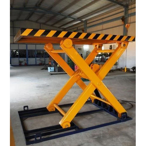 Yellow Manual Hydraulic Platform