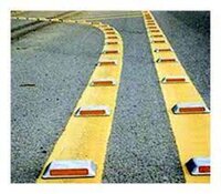 Road Reflective Marker With Flat Surface Rrm-02 - Aluminum, 10x10x7.5cm | Visibility > 500m, Load-bearing > 10 Tons, Ideal For Driveways & Parking Lots