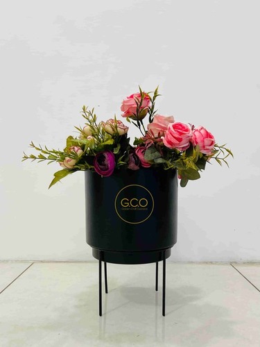 Matte Black Flower Vase In Iron For Tables And Desk Decorations - Bottom Diameter: 5 Inch (In)