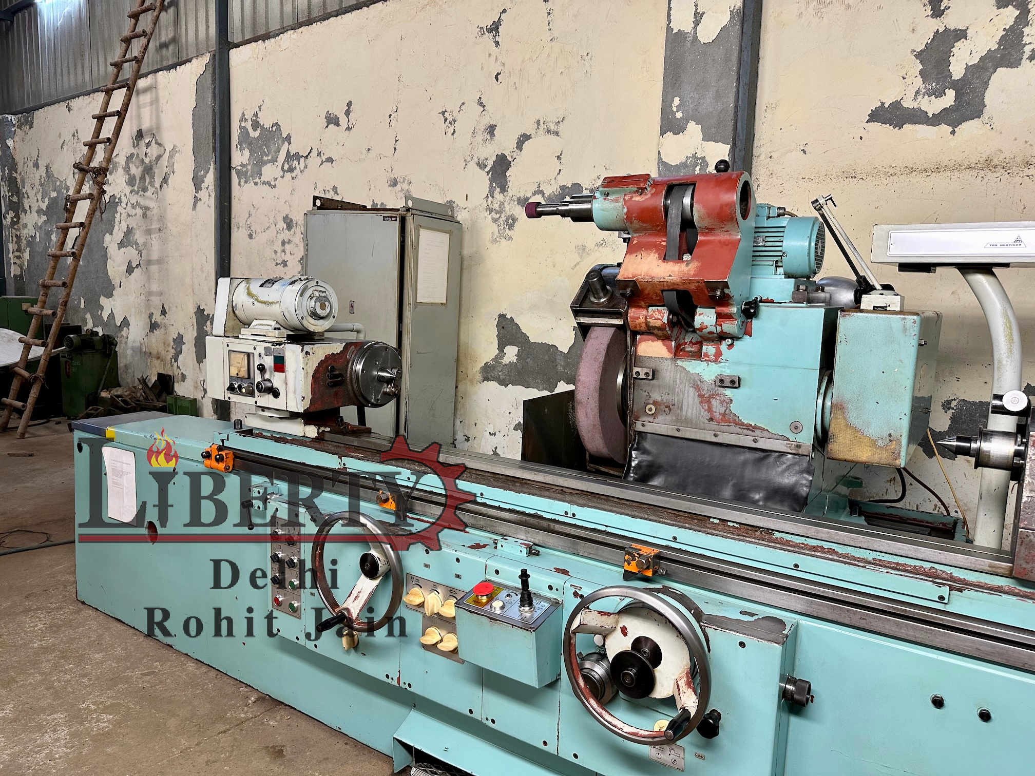 TOS BHU40A 1500 mm Heavy Duty Universal Cylindrical Grinder