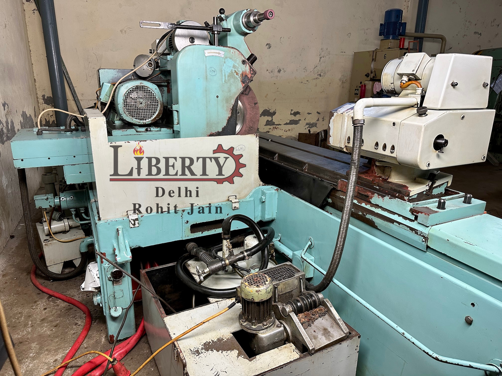 TOS BHU40A 1500 mm Heavy Duty Universal Cylindrical Grinder