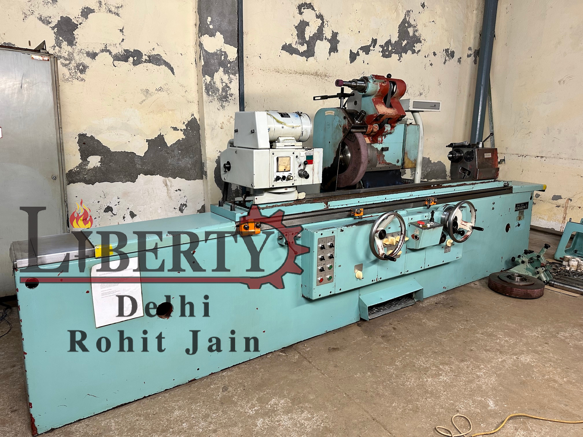 TOS BHU40A 1500 mm Heavy Duty Universal Cylindrical Grinder