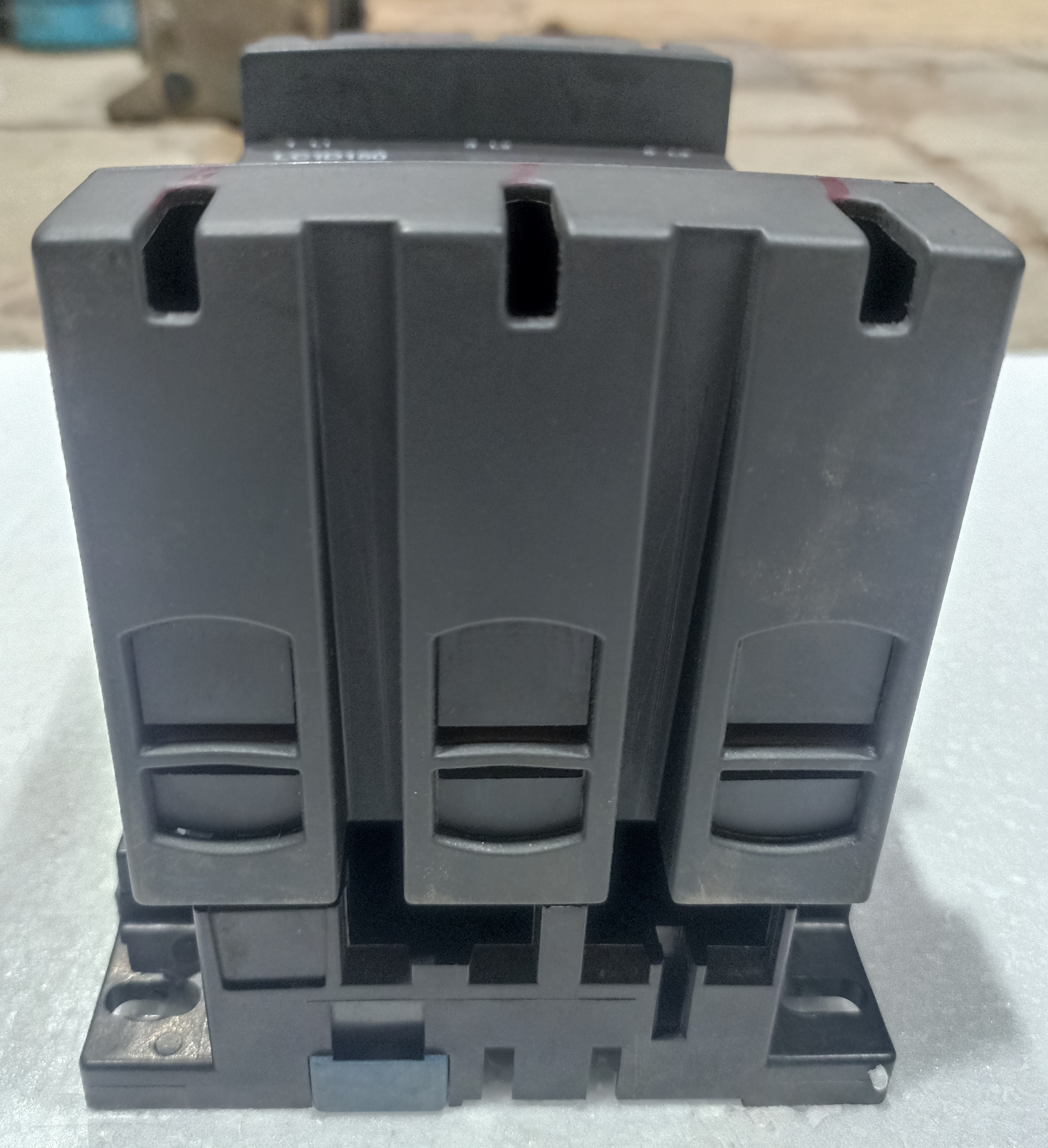 TELEMECANIQUE LC1D150 (BLACK MODEL) CONTACTOR