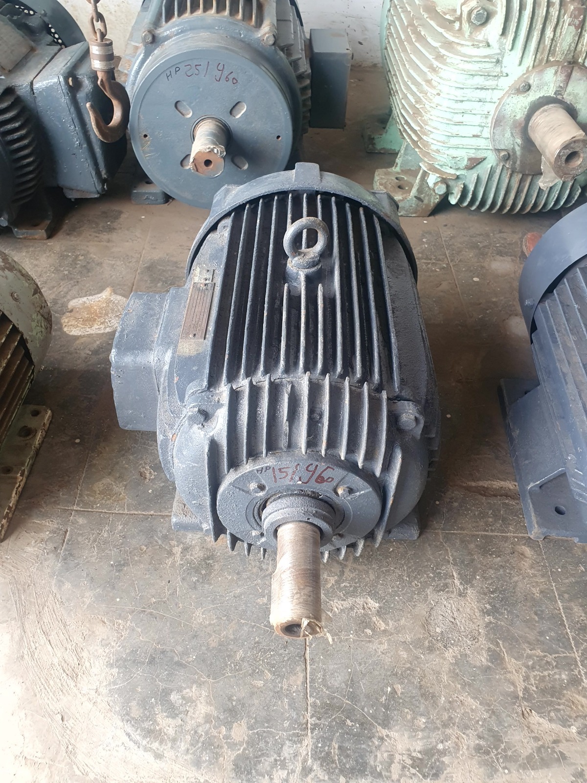 20 hp / 1440 rpm induction motor