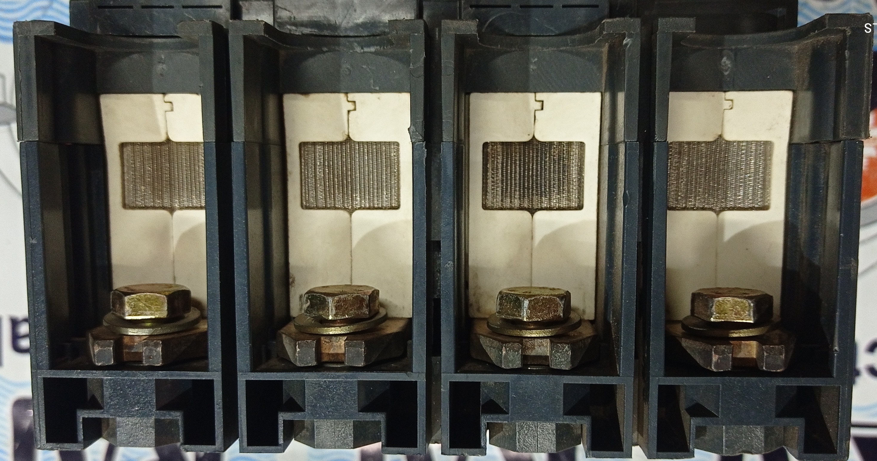 SCHNEIDER (NSX400N) 400A 4P MCCB