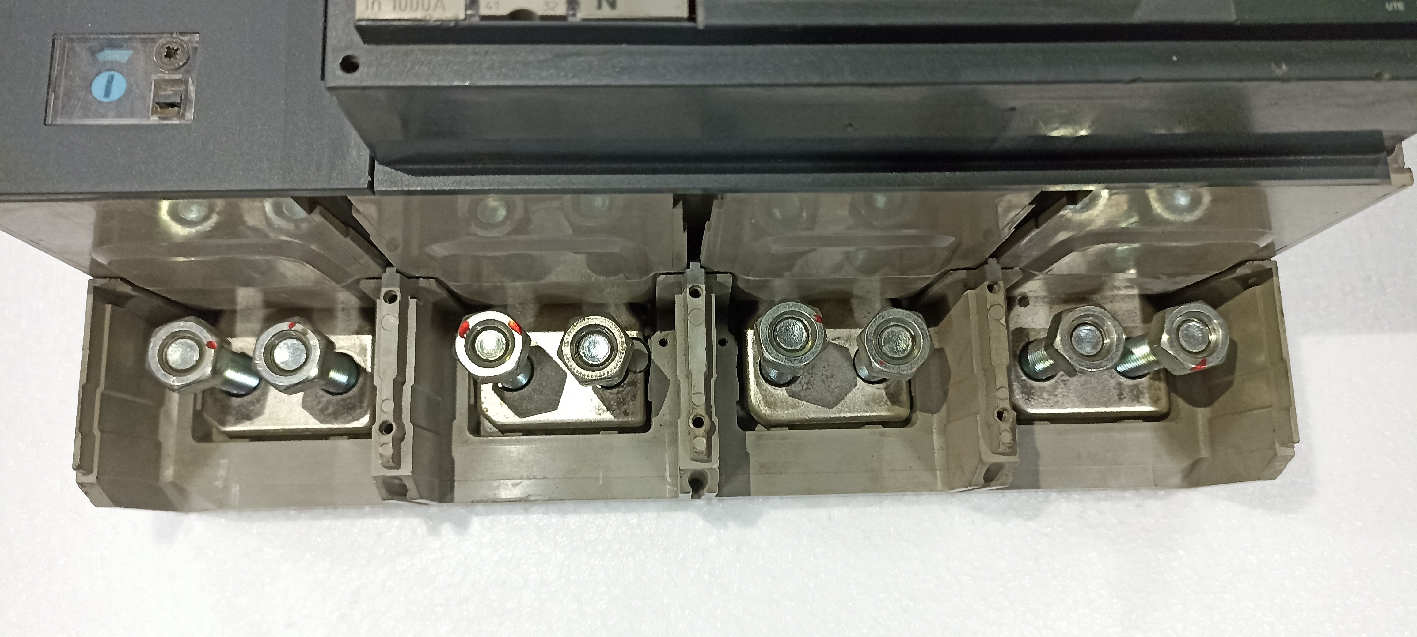 SCHNEIDER (NS1000 N) 1000A 4P MCCB