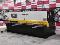 Ncs Shearing Machine - Automatic Grade: Automatic