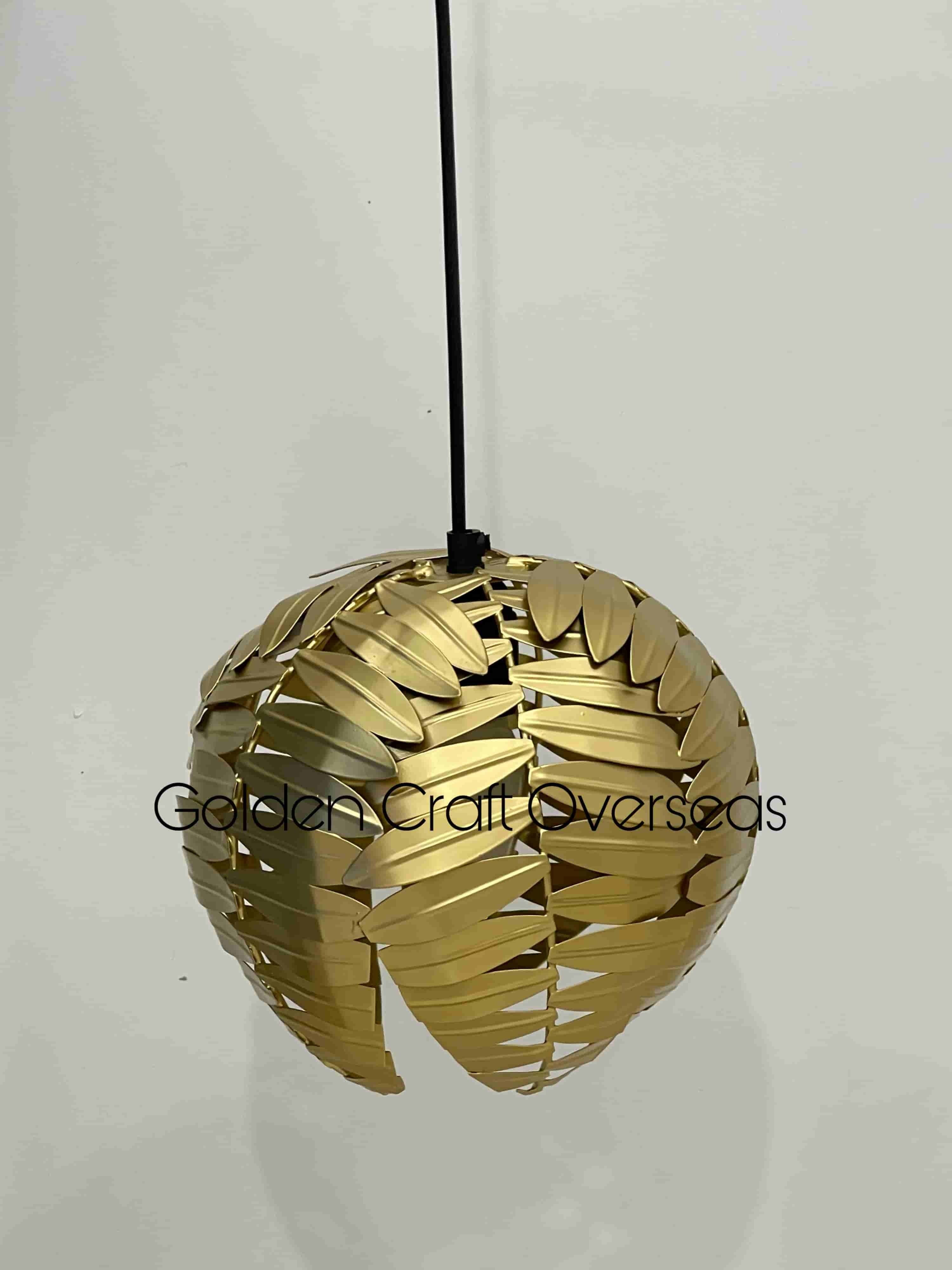 Leaf Hanging pendant Lamp in iron with golden powder coated finished