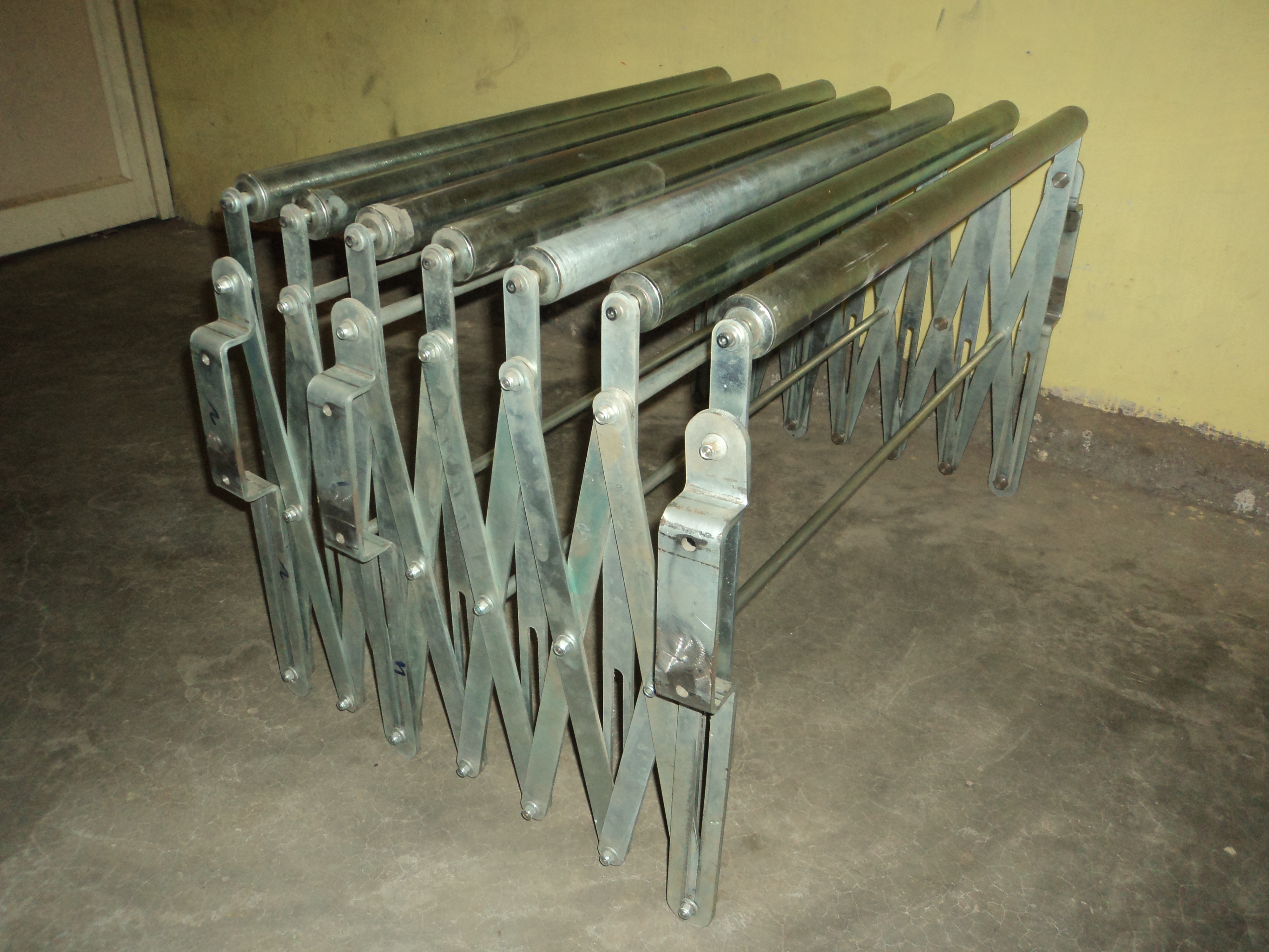 Flexible Roller Conveyor