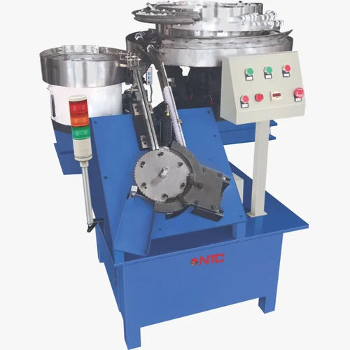 Cap Folding And Slitting Machine