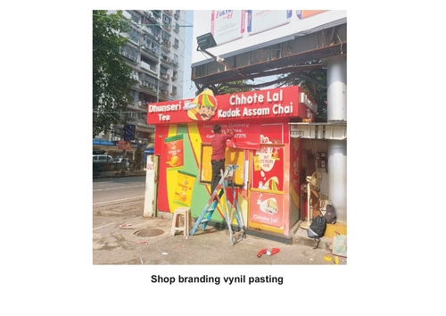 Shop Branding Vynil Pasting