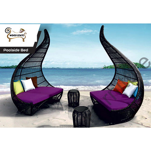 Wicker Pool Side Bed Carpenter Assembly