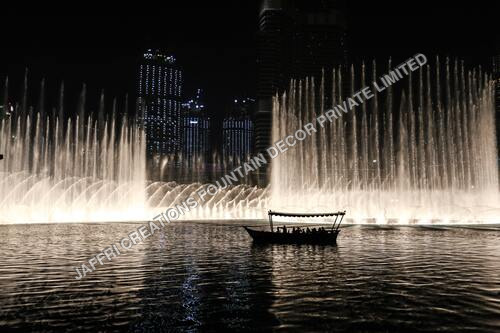 MUSICAL WATER PROGRAMMED FOUNTAIN