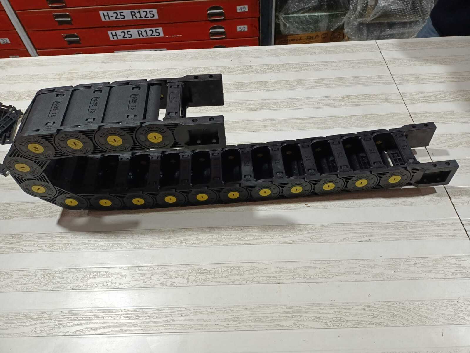 Cable drag chain 35x75 Open Chain