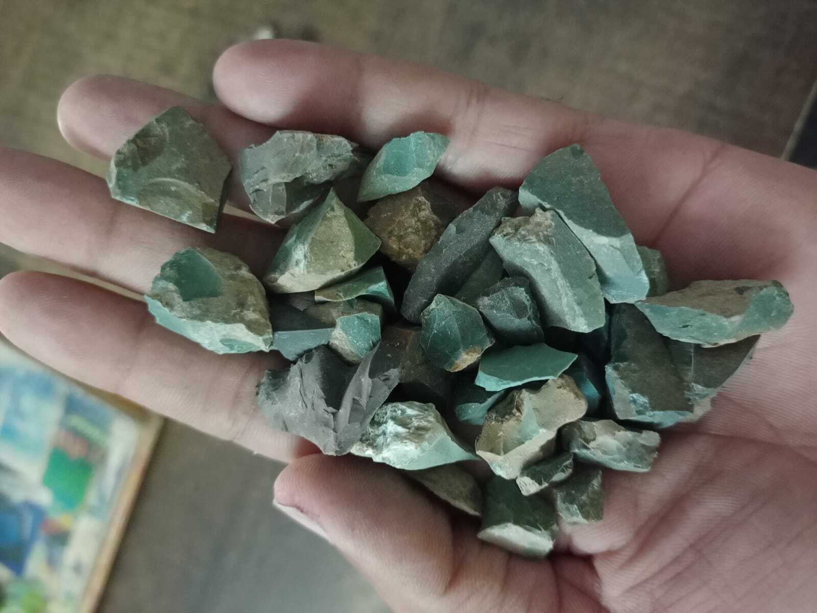 moss agate stone chips aggregate and big size rocks