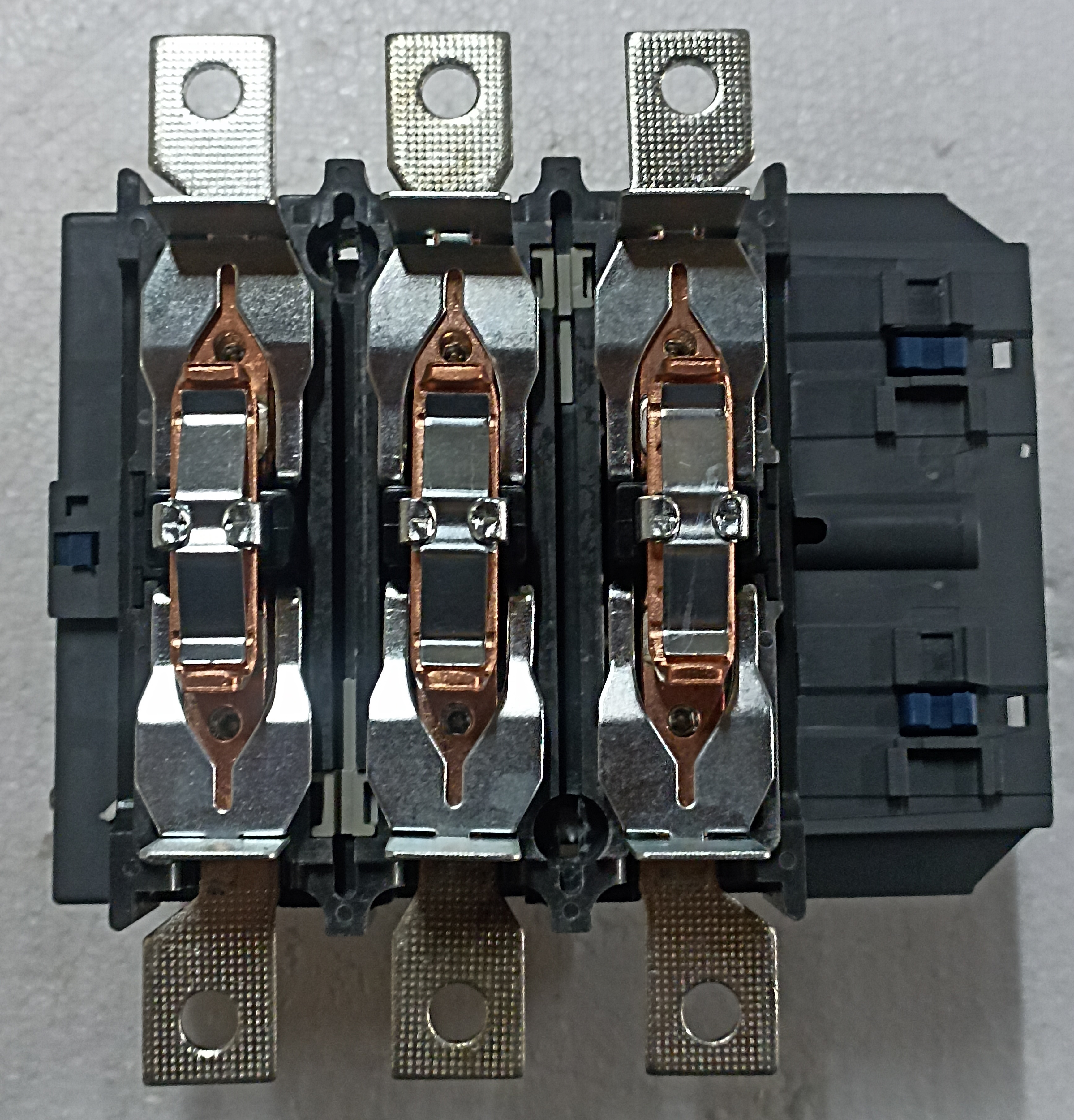 SCHNEIDER NEW LC1F265 CONTACTOR