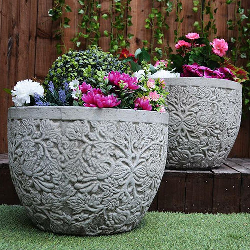 Attractive Stone Planters dealers, suppliers in India