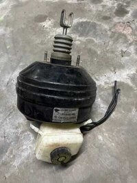 Bmw 3 Series Gt F34 Brake Booster And Master Cylinder - Finish: Good