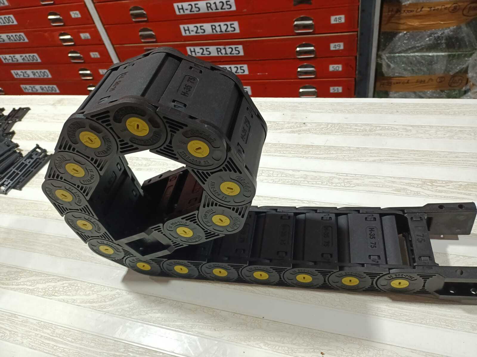 Cable Drag Chain Size/Capacity 35x75 Semi Closed  Chain