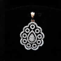 Fancy Diamond Pendant Set - Grade: 18k Gold