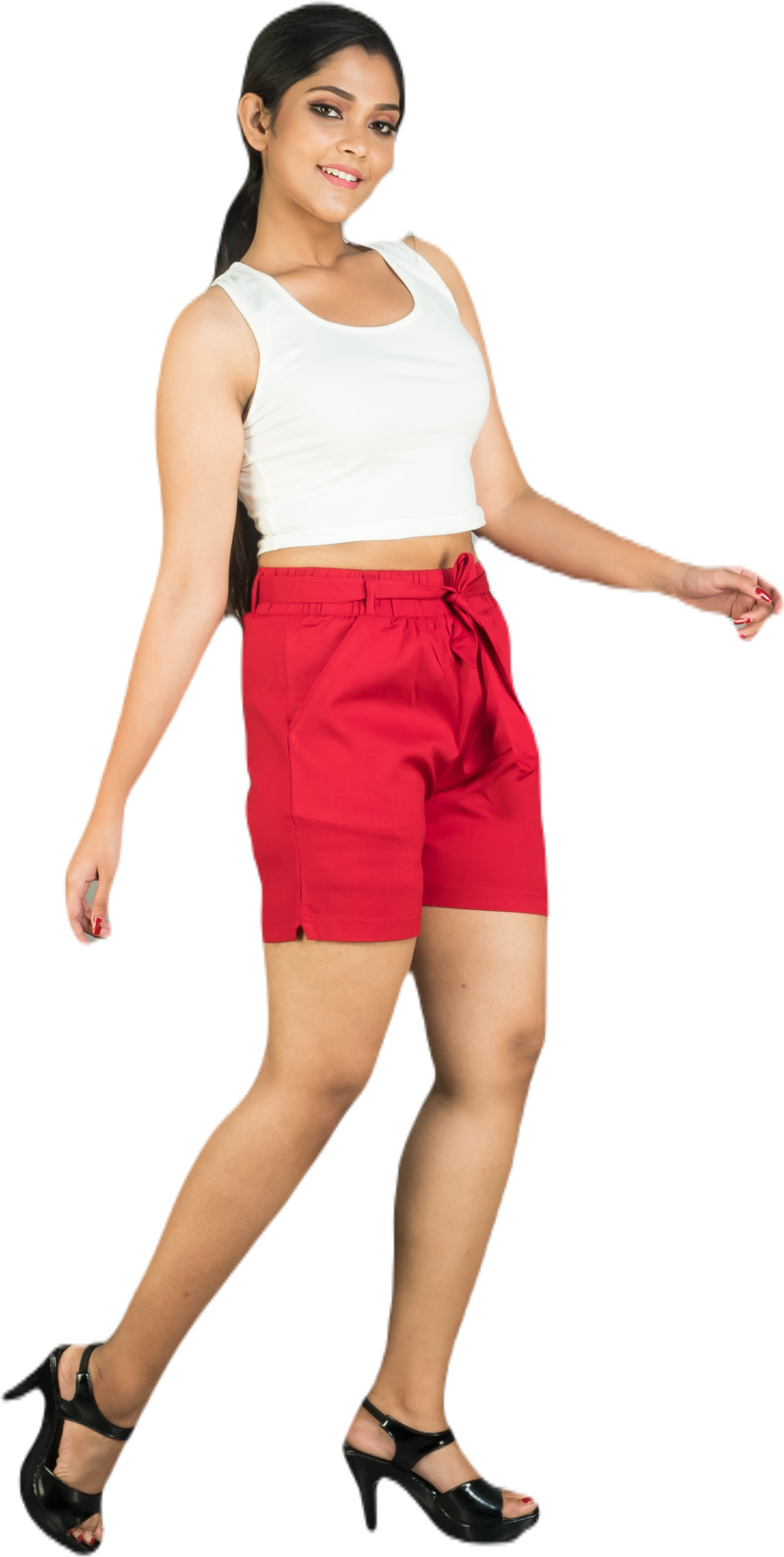 TRENDY BELTED HOT PANTS