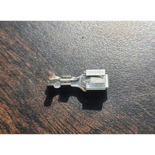 1.5 Sqmm Female Snap On Lugs