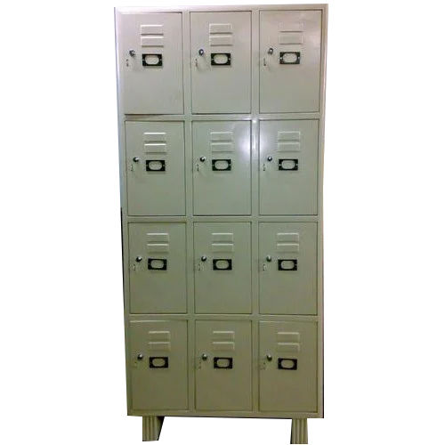 12 Door Locker