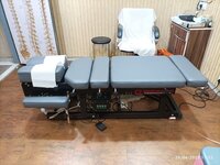 Chiropractic Table With Pelvic Drop - Age Group: Adults