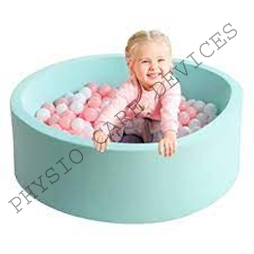 Round ball pool with 500 ball