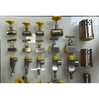 S S सुई वाल्व और फिटिंग