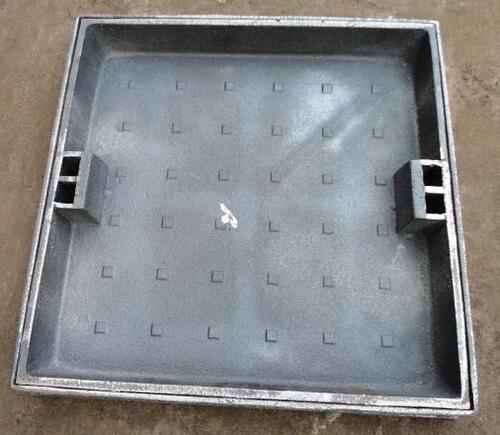 RECESSED MANHOLE COVER EN124