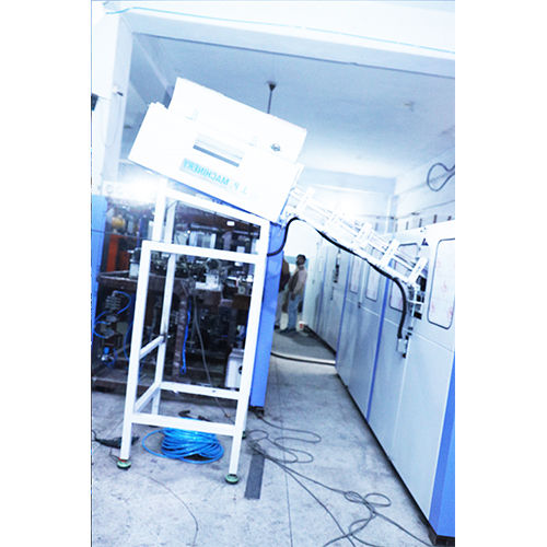 White/Blue 6 Cavity Pet Blow Moulding Machine