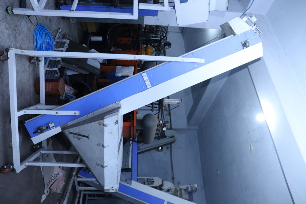 Transparent Bottle Making Machine - Color: White