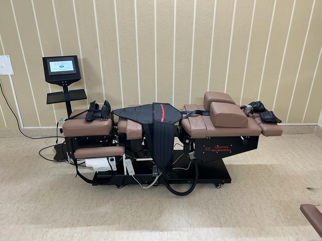 Spine decompression table