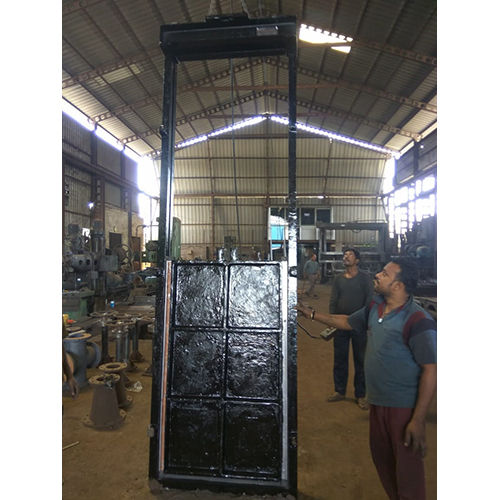 Black Ci Wall Mounted Open Channel Gate - Material: Casting