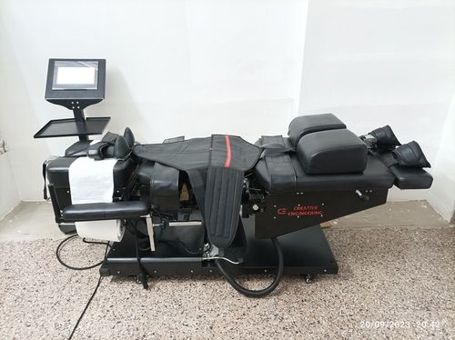 Robotic decompression table