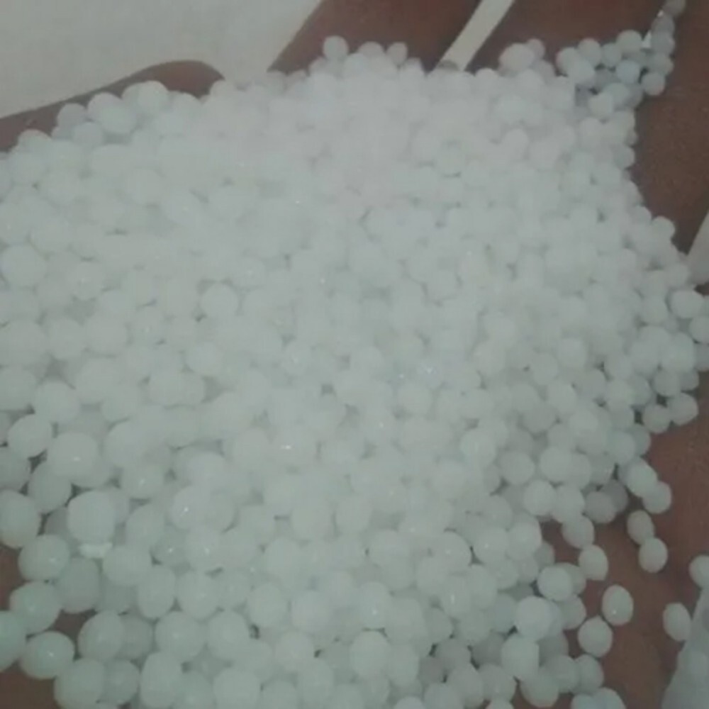 White Polybutylene Terephthalate Granules - 25kg Packing | Granulated Form, Chemical Stability, 99.99% Purity, Excellent Electrical Insulation