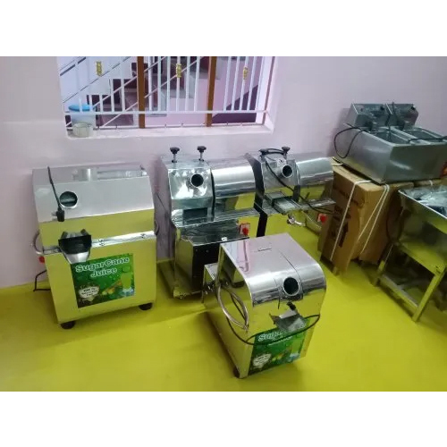 Automatic Sugarcane Juice Extraction Machine Capacity: 300Cups M3/Hr