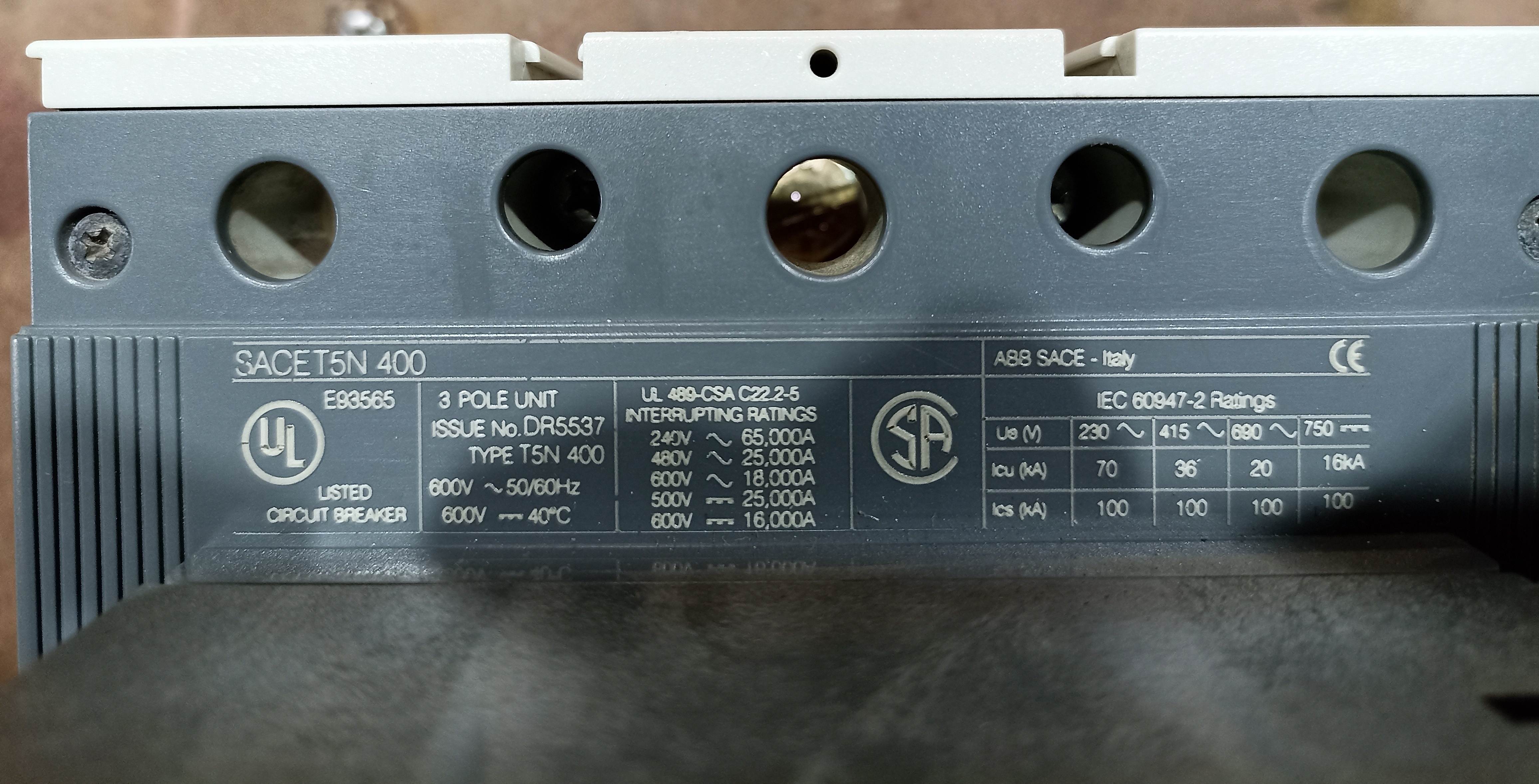 ABB SACE TMAX 300A 3P MCCB